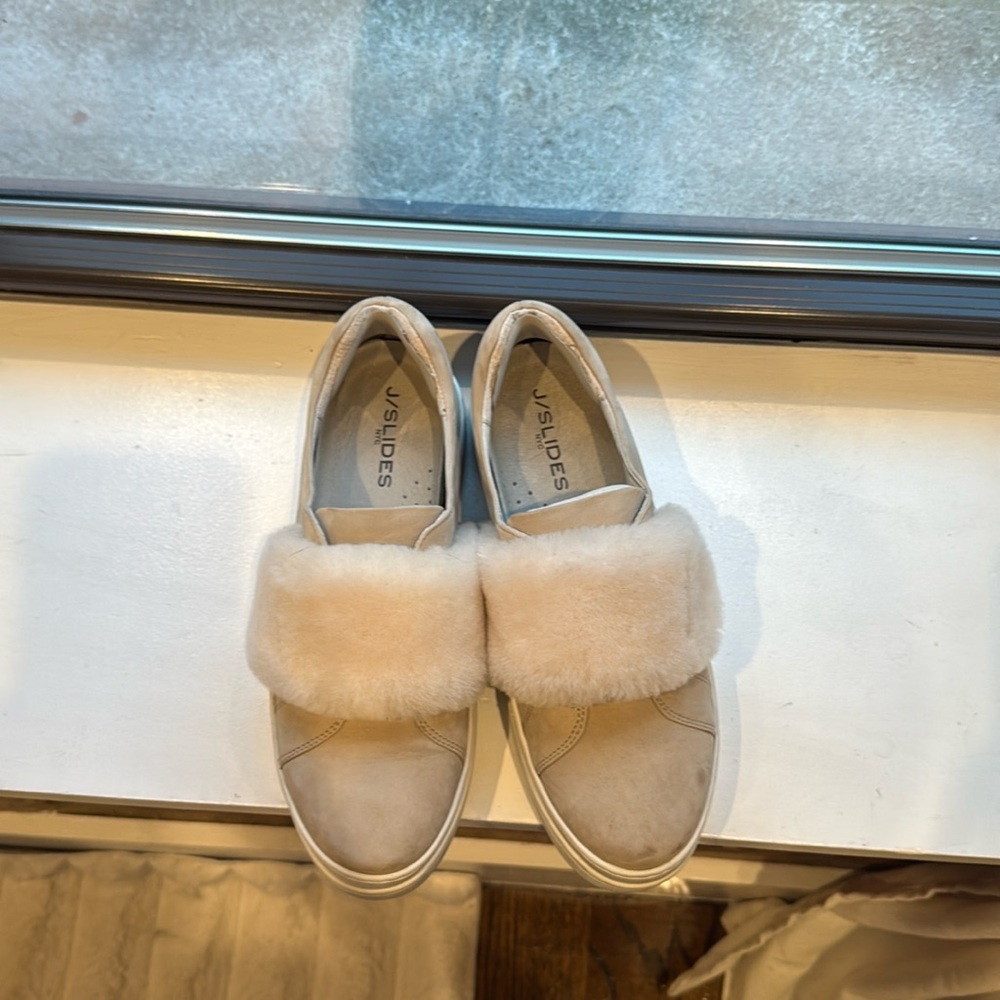JSlides Fluffy Slip Ons